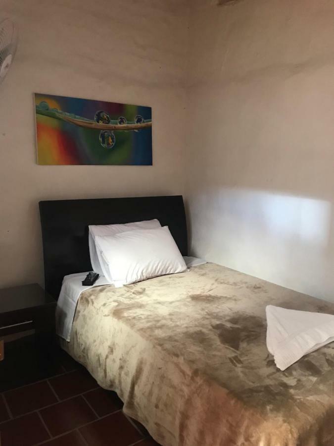 Hostal Rous 산힐 외부 사진